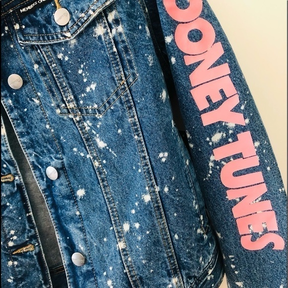 Members Only Looney Tunes Jean Jacket NWT - Picture 3 of 16